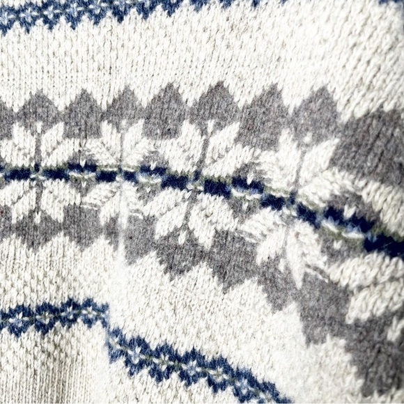 Eddie Bauer Cream and Brown Crewneck Sweater - Picture 7 of 10